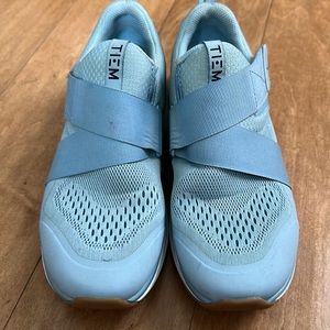 TIEM cycling shoes. Light blue. Women’s size 9